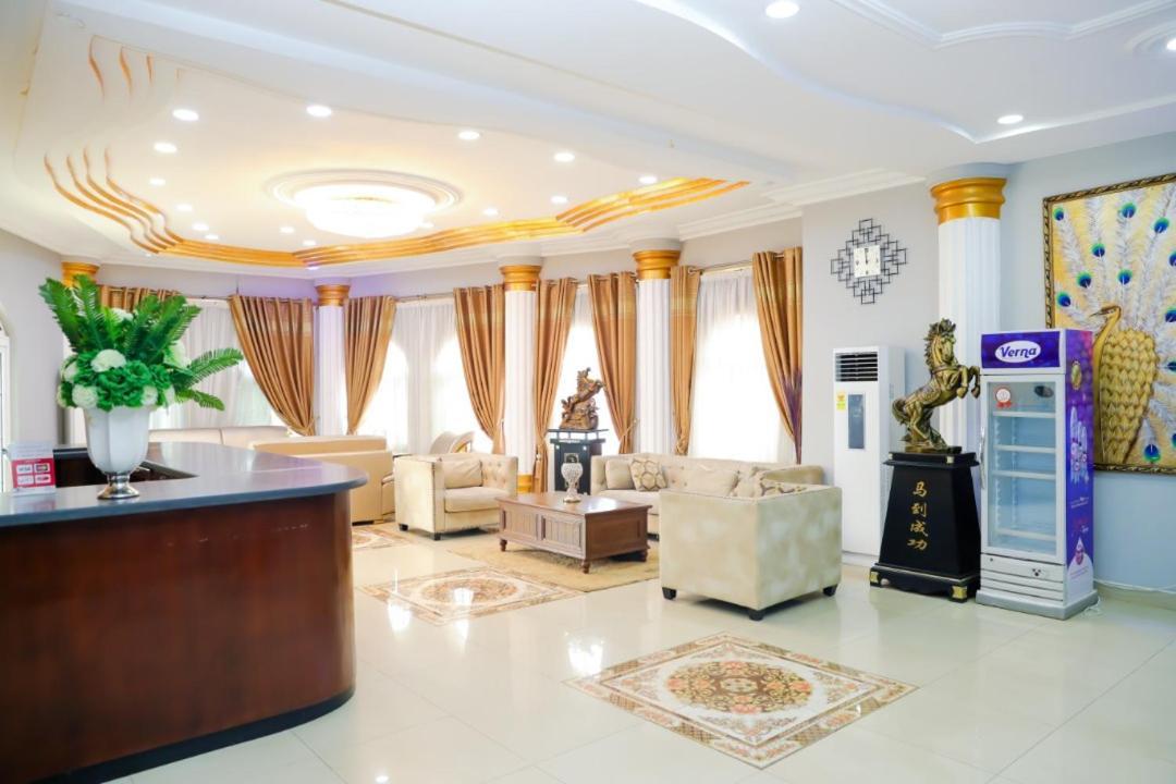 Afri-Royal Hotel Аккра Экстерьер фото